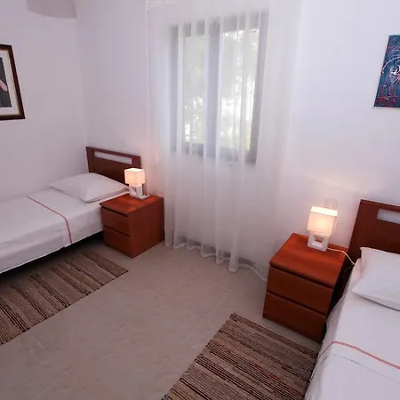 Vila Venecija *